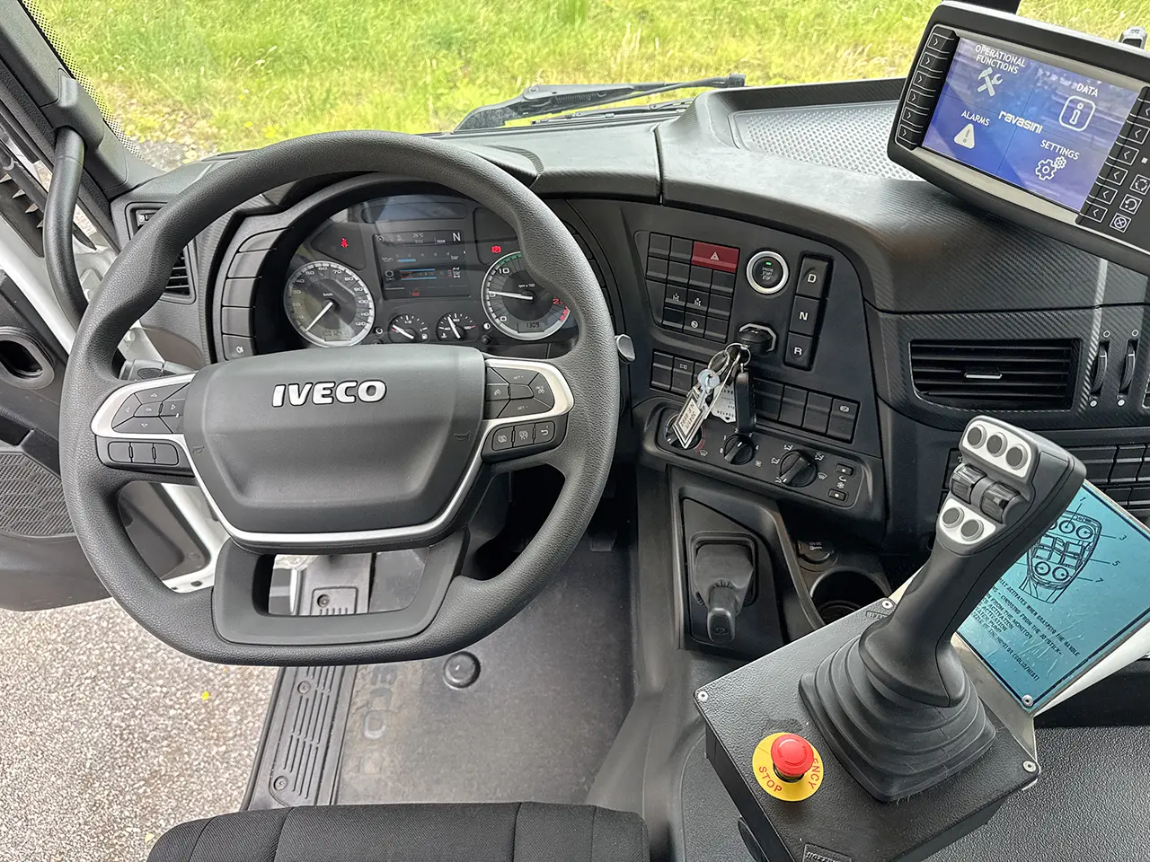 Iveco T-Way AD410T43H AT 8x4 9