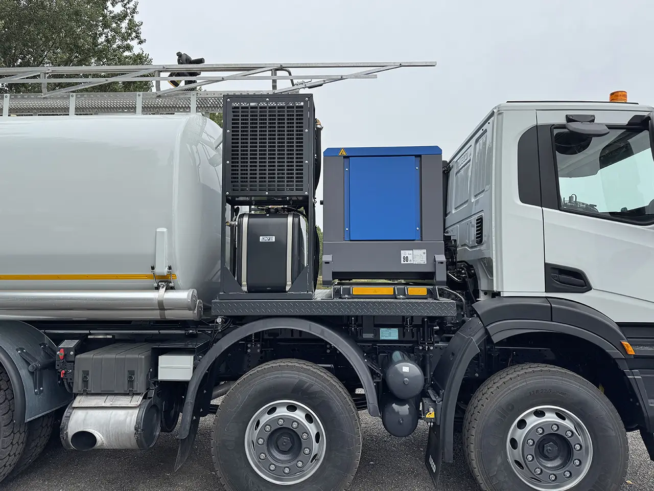 Iveco T-Way AD410T43H AT 8x4 12