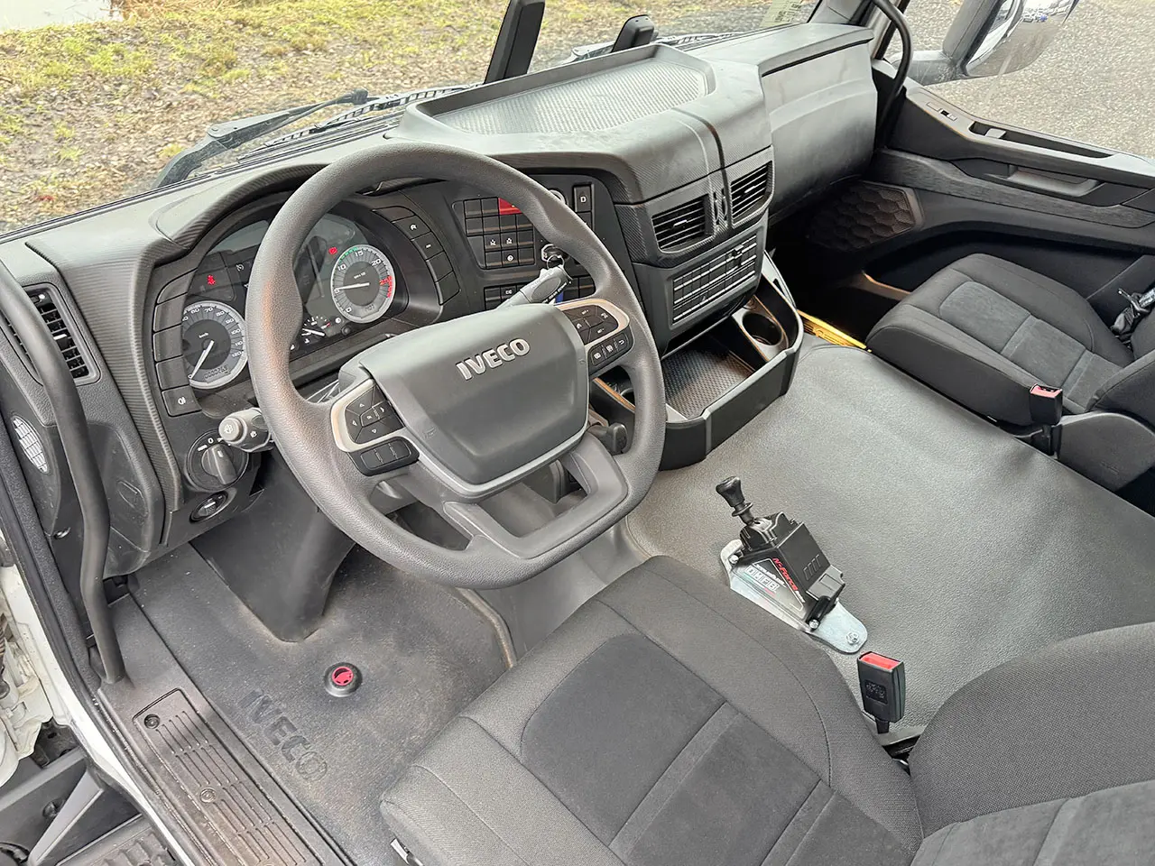 Iveco T-Way AD410T43H AT Benne basculante 8x4