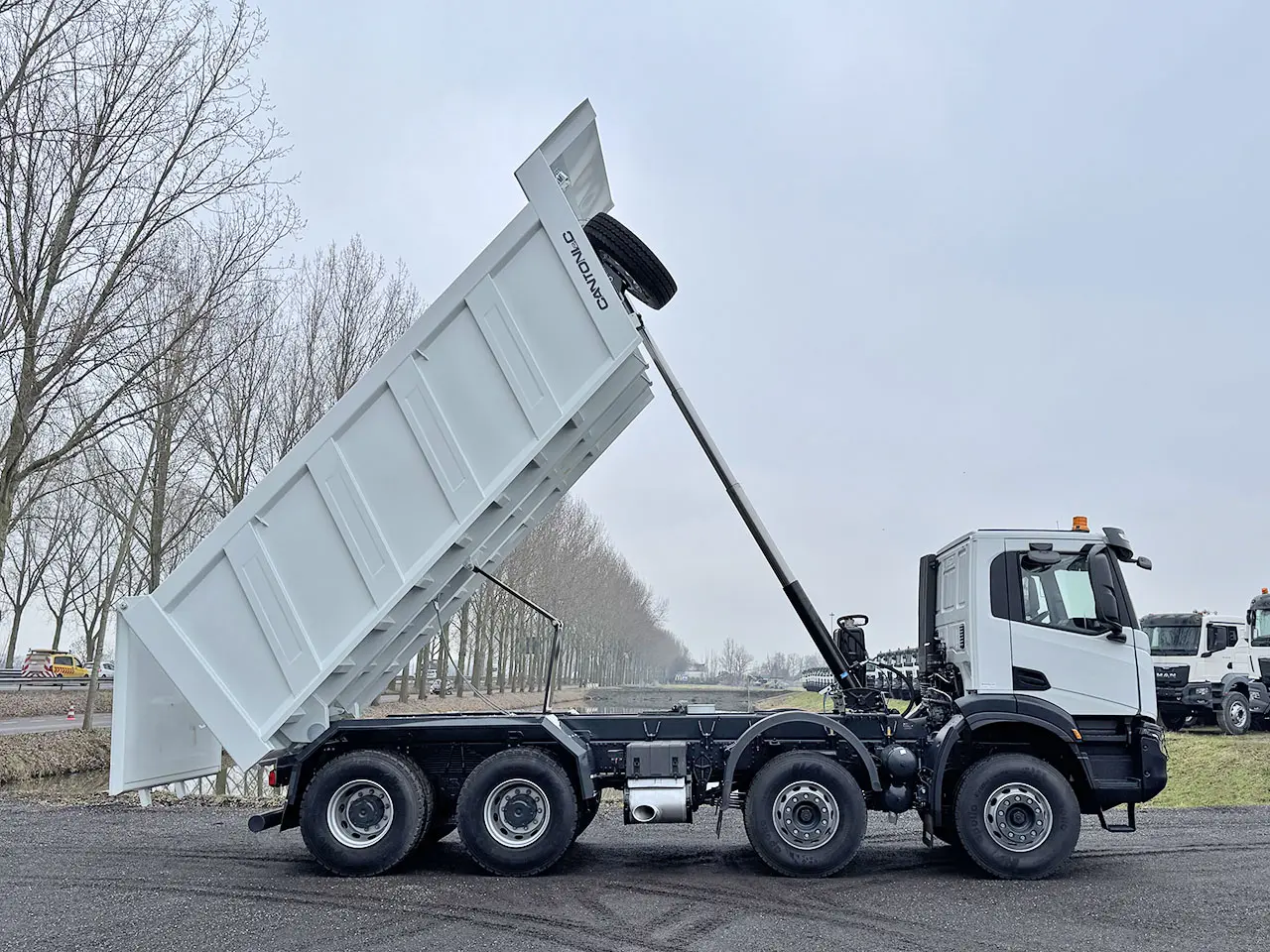 Iveco T-Way AD410T43H AT Tipper Truck 8x4 14