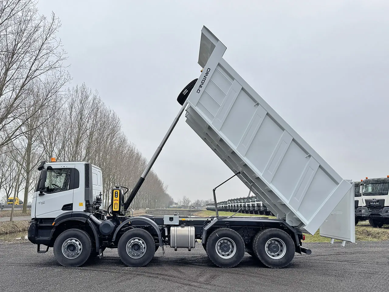Iveco T-Way AD410T43H AT Tipper Truck 8x4 15