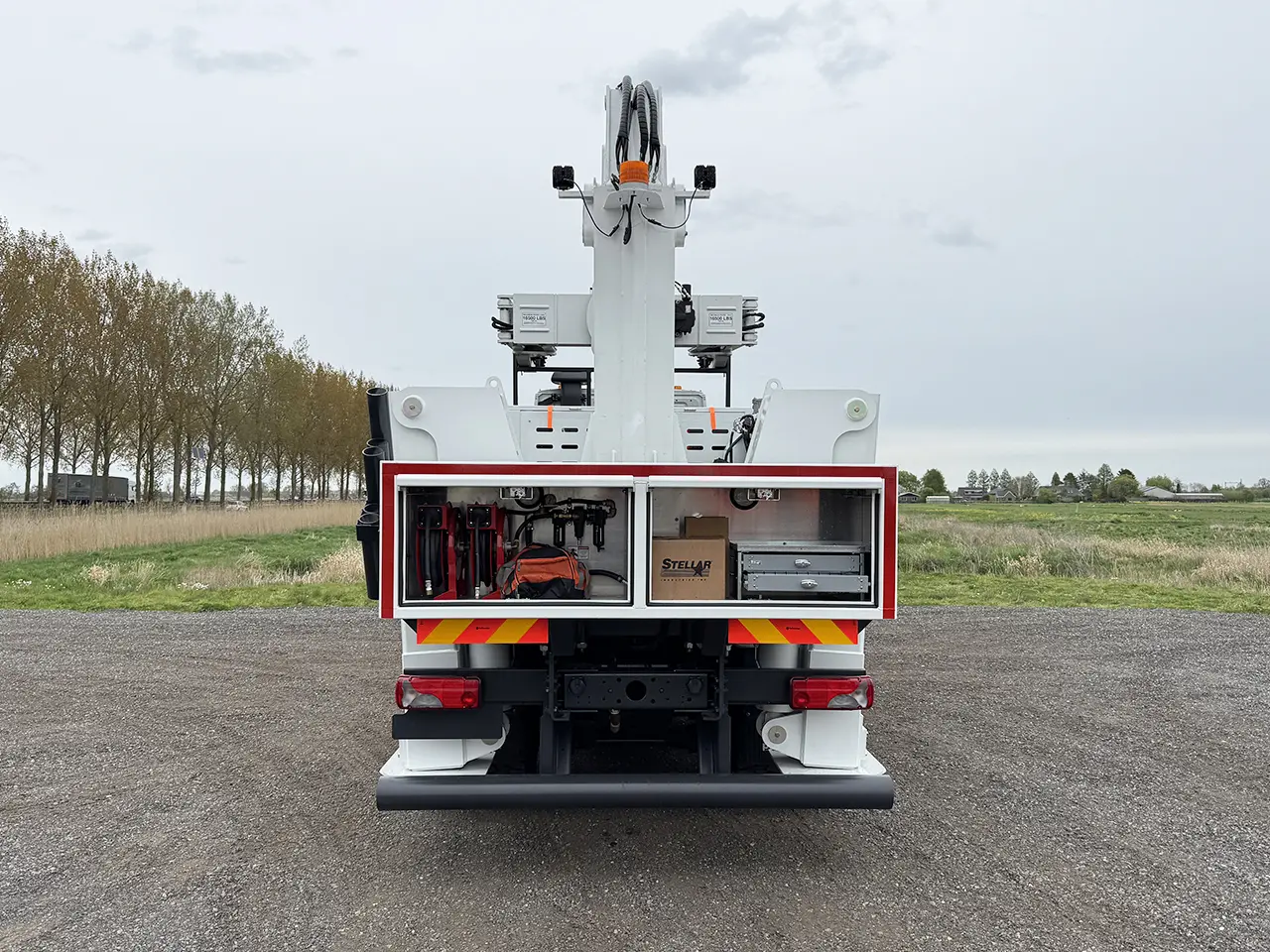 Iveco T-Way AD410T43H AT Stellar 28000 Tire-Handler Crane Truck 8x4 17