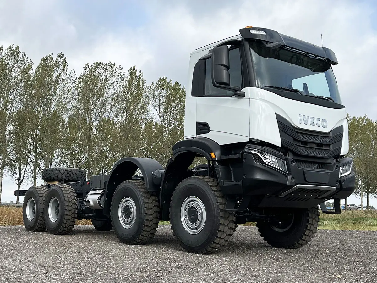 Iveco T-Way AD410T47WH-5020 AT 8x8 Chassis Cabin 4