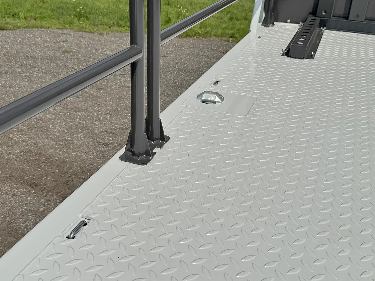 Iveco T-Way AD410T47WH-5020 AT 8x8 Flatbed 13