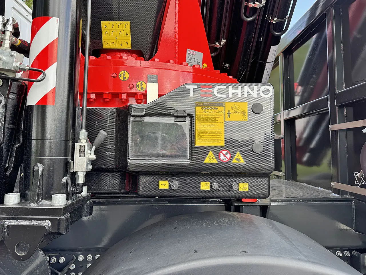 Iveco T-Way AD410T47WH Crane Truck 8x8 15