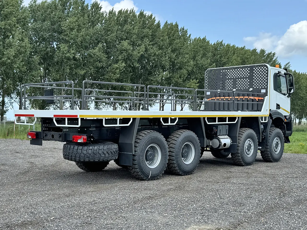 Iveco T-Way AD410T47WH AT 8x8 Flatbed 2