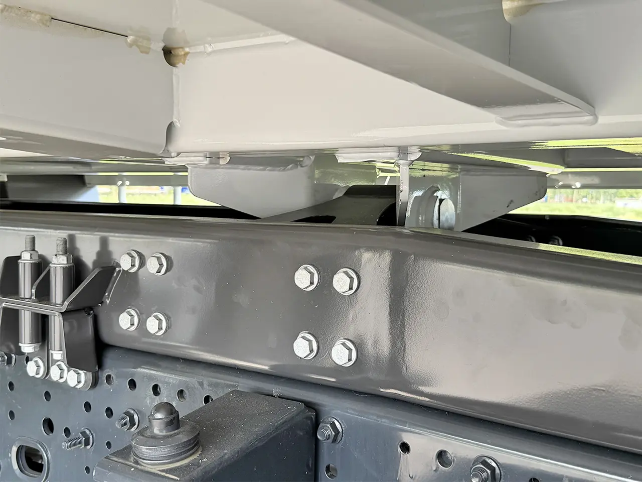 Iveco T-Way AD410T47WH AT 8x8 Flatbed 14