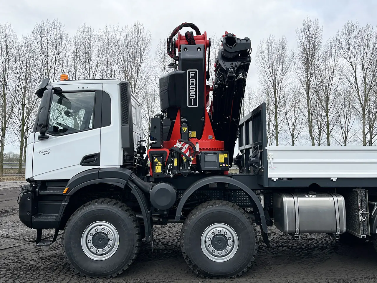 Iveco T-Way AD410T47WH AT Fassi F1150RA2.28 8x8 Crane Truck 12