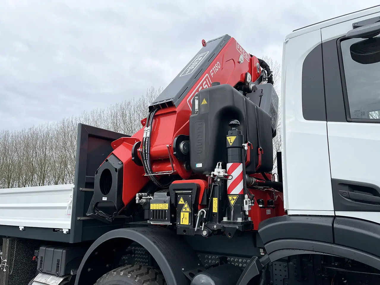 Iveco T-Way AD410T47WH AT Fassi F1150RA2.28 8x8 Crane Truck 16