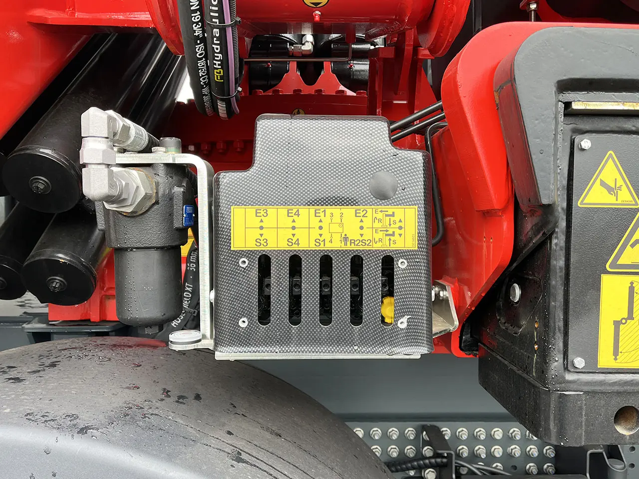 Iveco T-Way AD410T47WH AT Fassi F1150RA2.28 8x8 Crane Truck 17