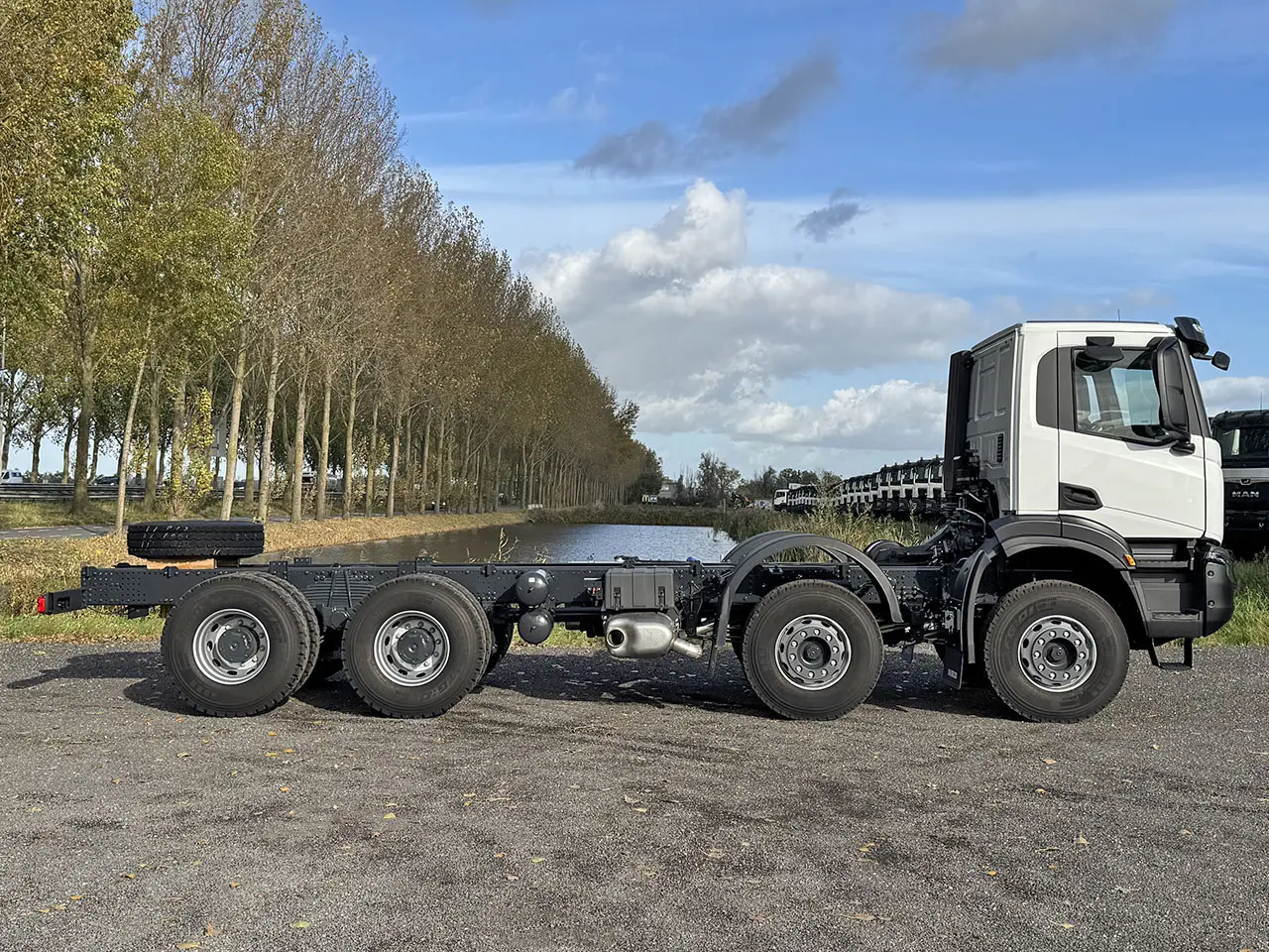 Iveco T-Way AD410T48H-5020 Châssis Cabine 8x4 5