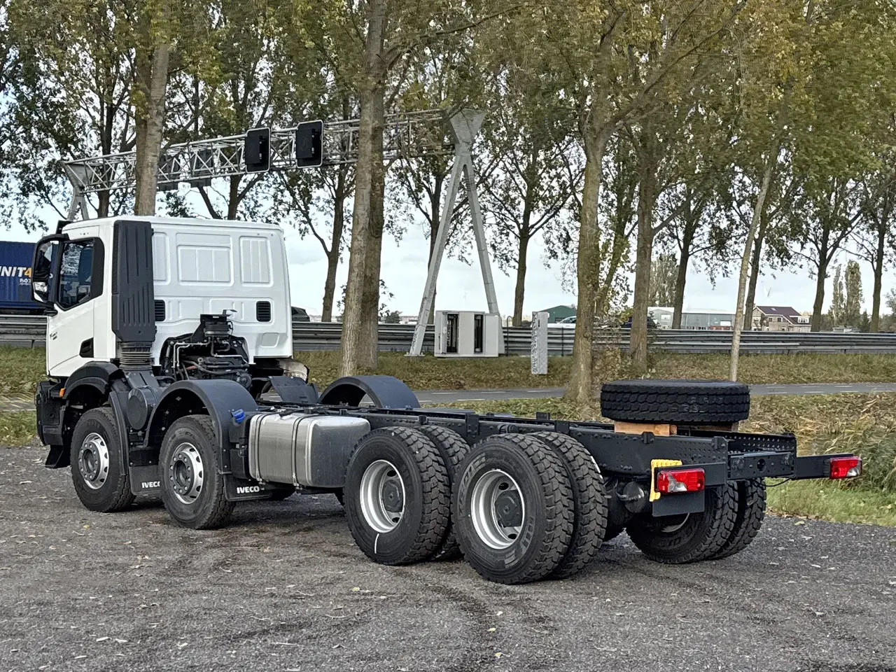 Iveco T-Way AD410T48H-5020 Châssis Cabine 8x4 6