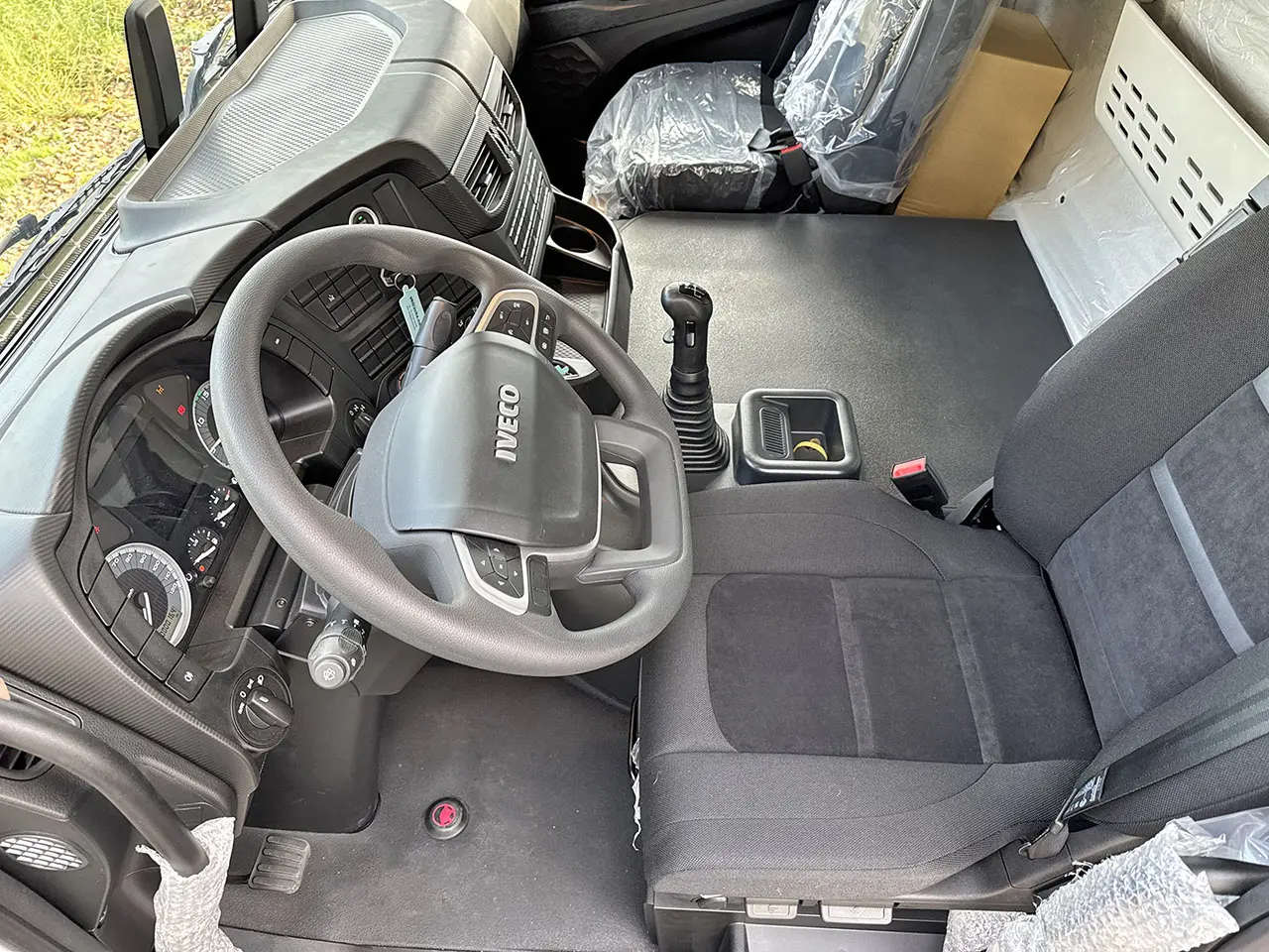Iveco T-Way AD410T48H-5020 Chassis Cabin 8x4 9