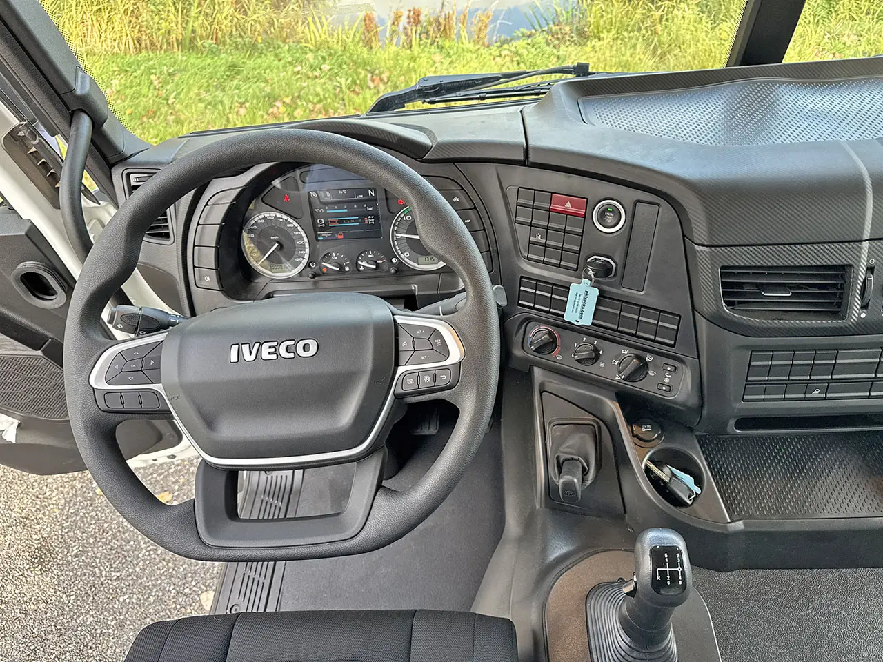 Iveco T-Way AD410T48H-5020 Chassis Cabin 8x4 10