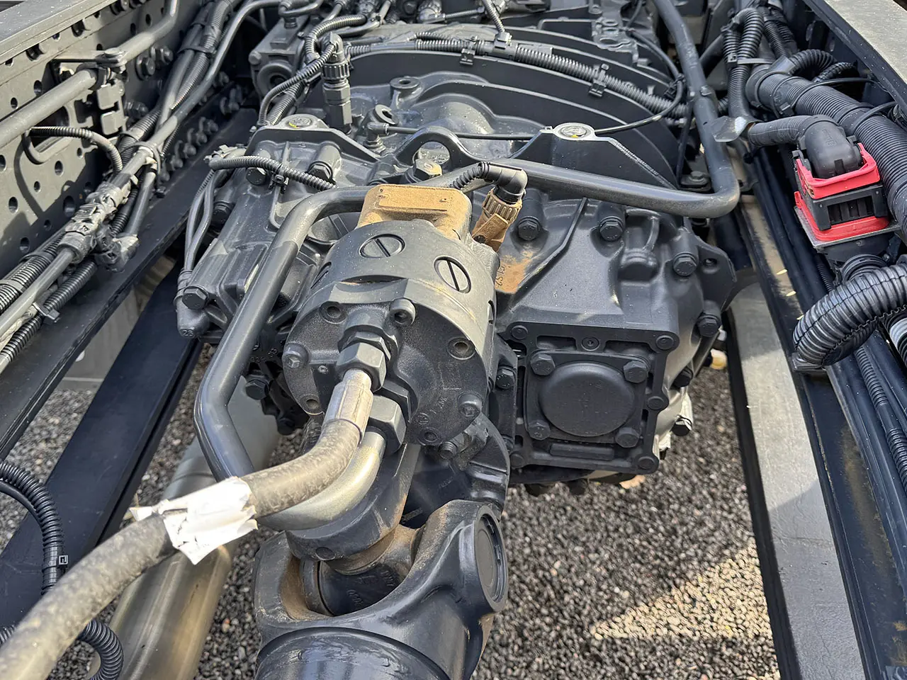 Iveco T-Way AD410T48H-5020 Chassis Cabin 8x4 13