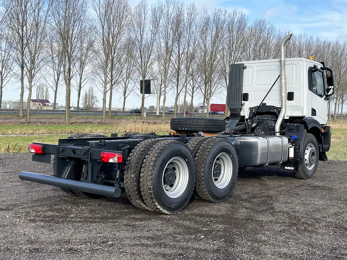 Iveco T-Way AD440T43H-4200 AT 6x4 Chassis Cabin 6