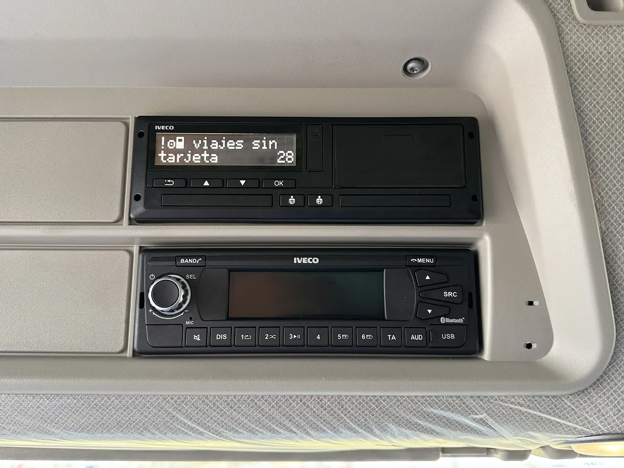 Iveco T-Way AD440T43H AT 6x4 Tipper Truck 10