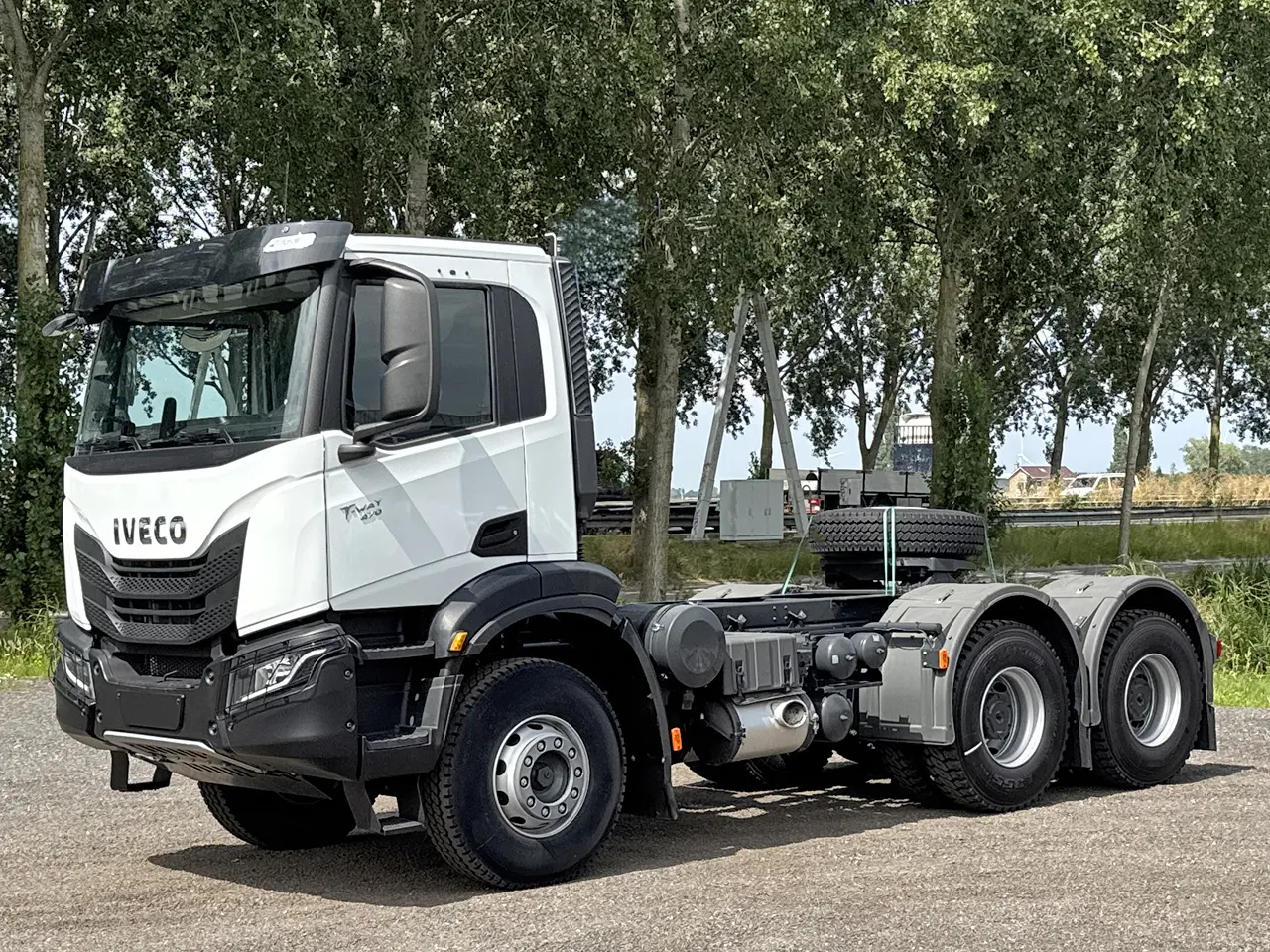 Iveco T-Way AD720T47TH AT Tractor Head 6x4
