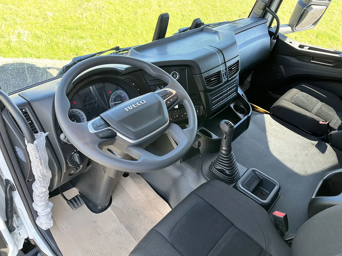 Iveco T-Way AT380T47H-4200 Chassis Cabin 6x4 8