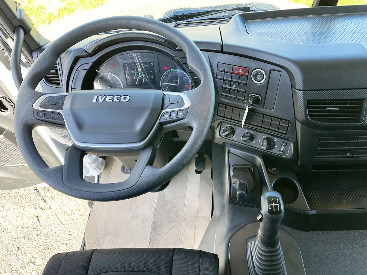 Iveco T-Way AT380T47H-4200 Chassis Cabin 6x4 9
