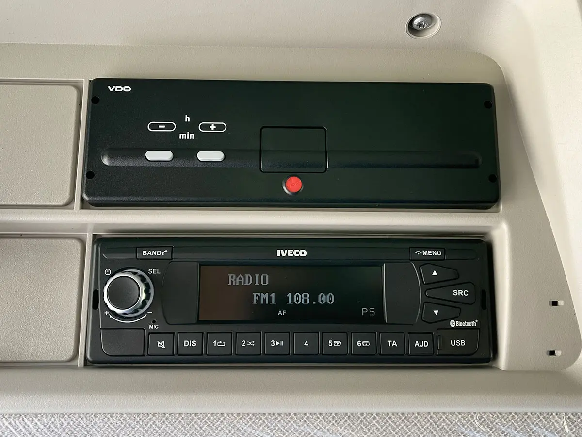 Iveco T-Way AT380T47H-4200 6x4 Chassis Cabin 11