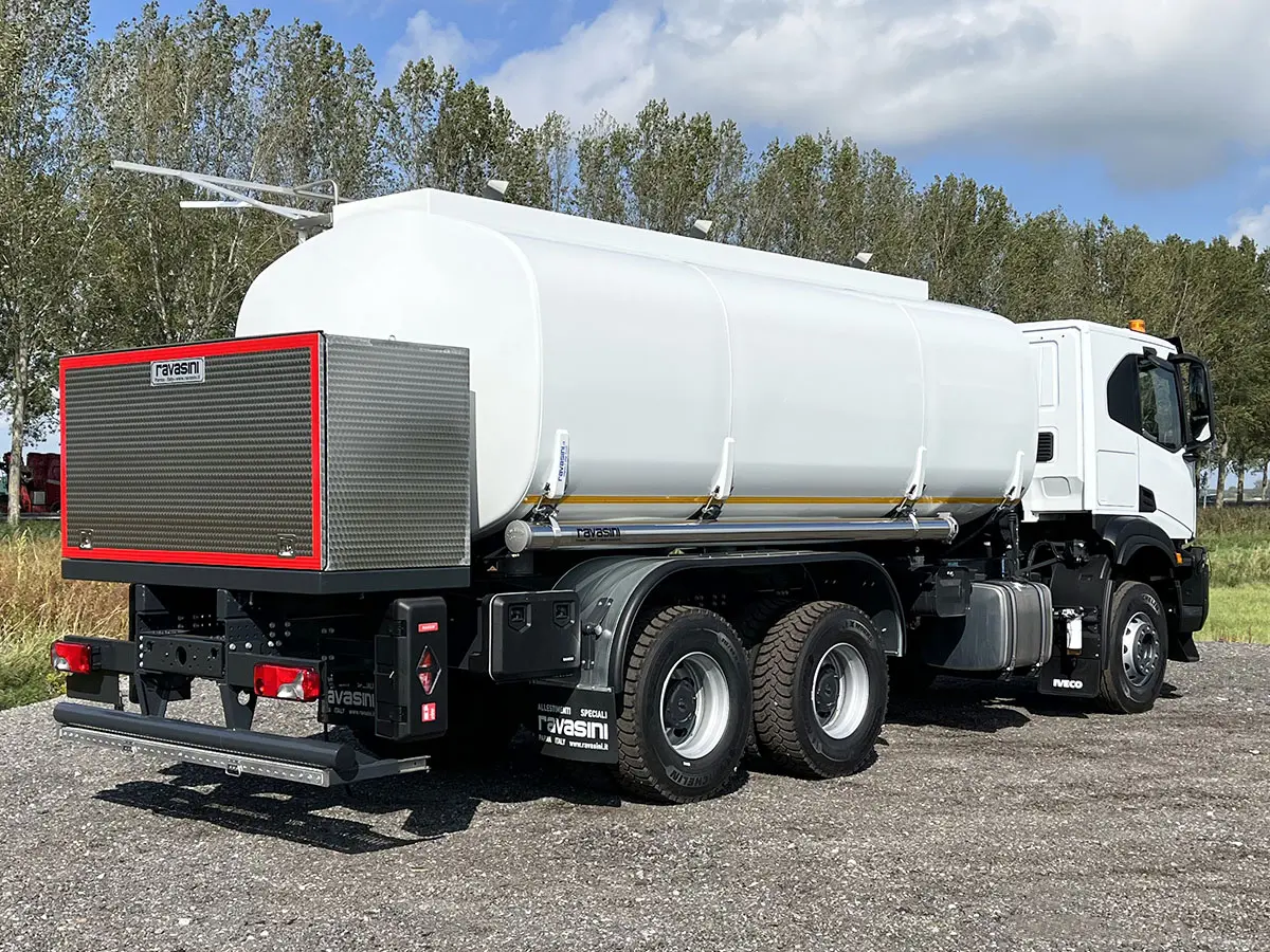Iveco T-Way AT380T47H 6x4 Fuel Tank Truck 6