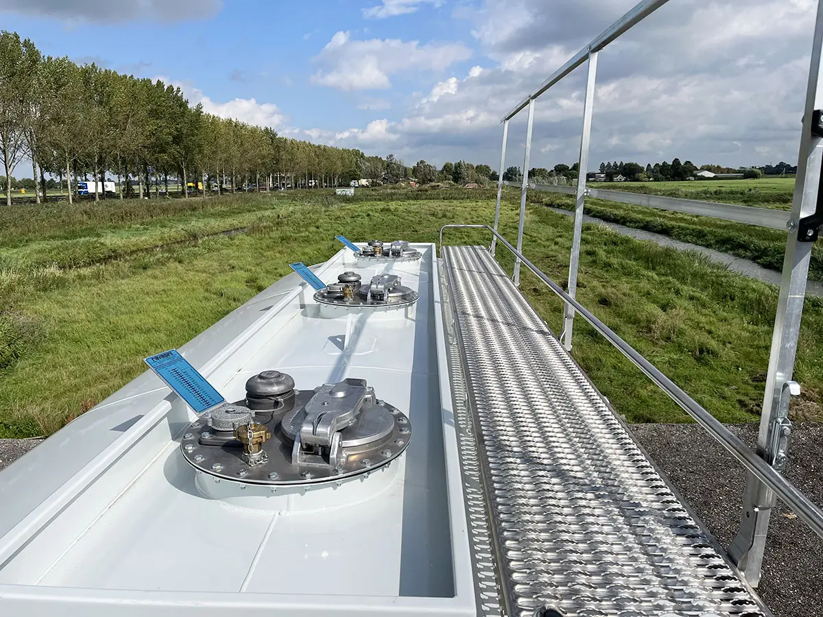 Iveco T-Way AT380T47H 6x4 Fuel Tank Truck 13