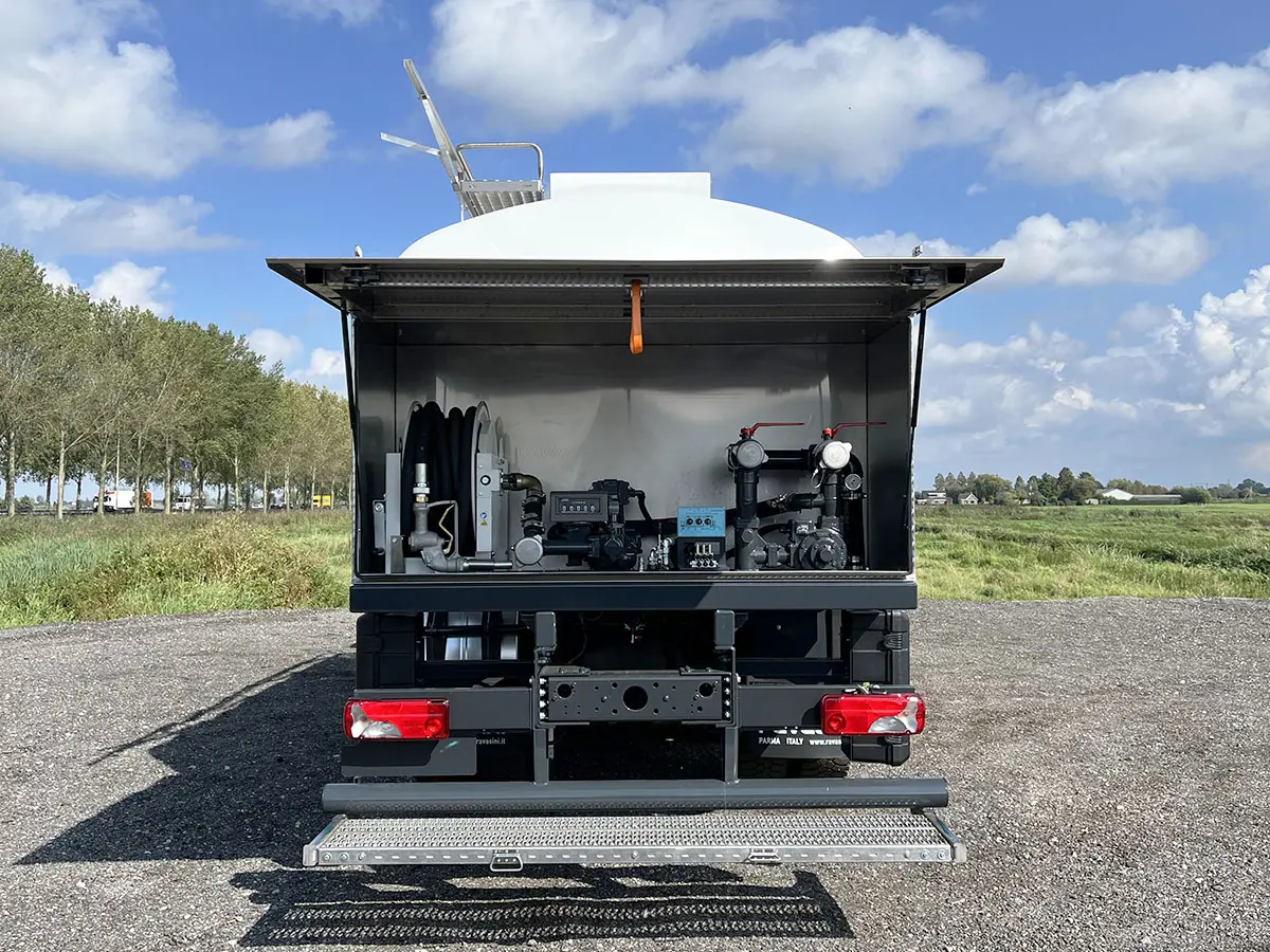 Iveco T-Way AT380T47H Camion citerne à carburant 6x4 14