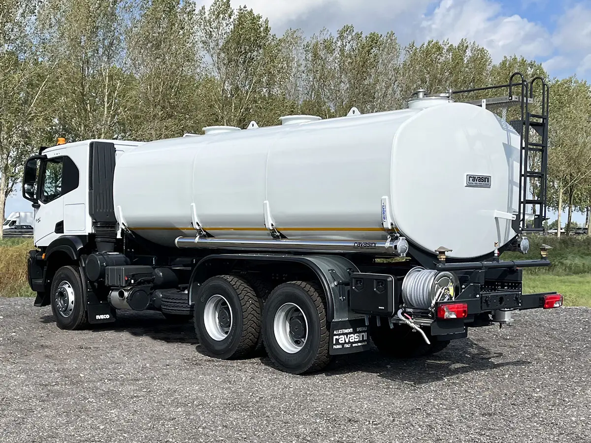 Iveco T-Way AT380T47H 6x4 Water Tank Truck 3