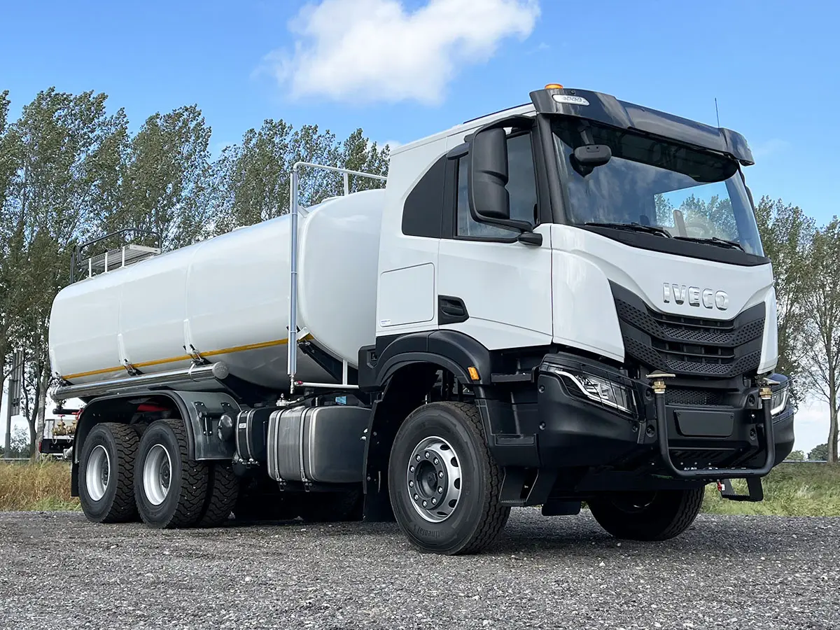 Iveco T-Way AT380T47H 6x4 Water Tank Truck 4