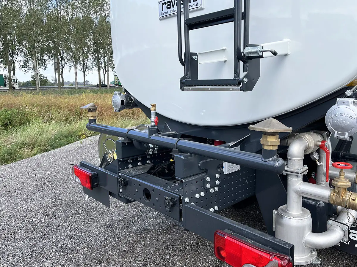 Iveco T-Way AT380T47H Camion citerne à eau 6x4 15