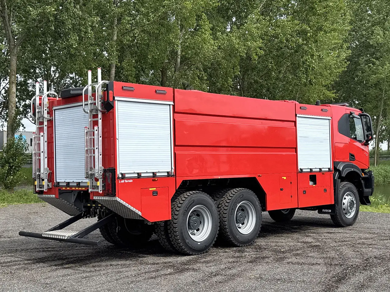 Iveco T-Way AT380T47WH Fire Fighter Truck 6x6 2