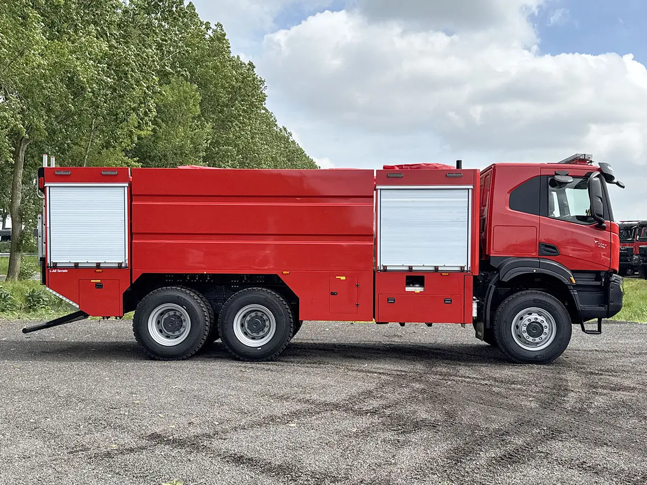 Iveco T-Way AT380T47WH Fire Fighter Truck 6x6 5
