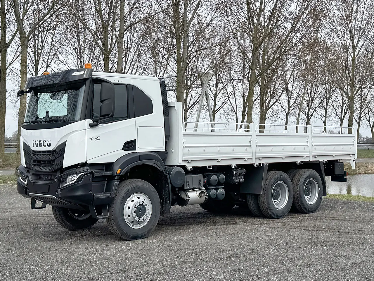 Iveco T-Way AT380T47WH AT 6x6 Flatbed
