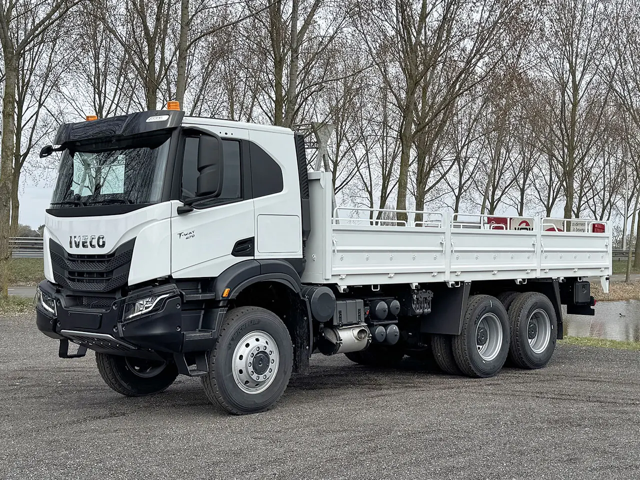 Iveco T-Way AT380T47WH AT 6x6 Flatbed