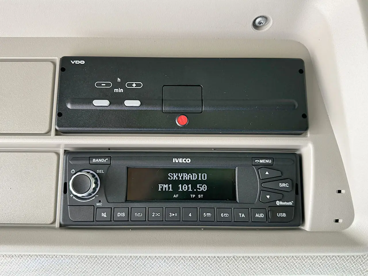 Iveco T-Way AT380T47WH AT 6x6 Flatbed 12