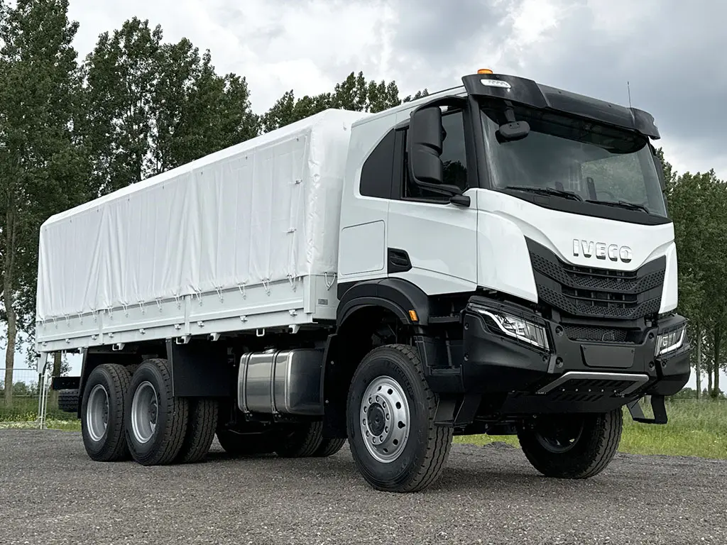 Iveco T-Way AT380T47WH AT 6x6 Tarpaulin/Canvas Body Truck 4