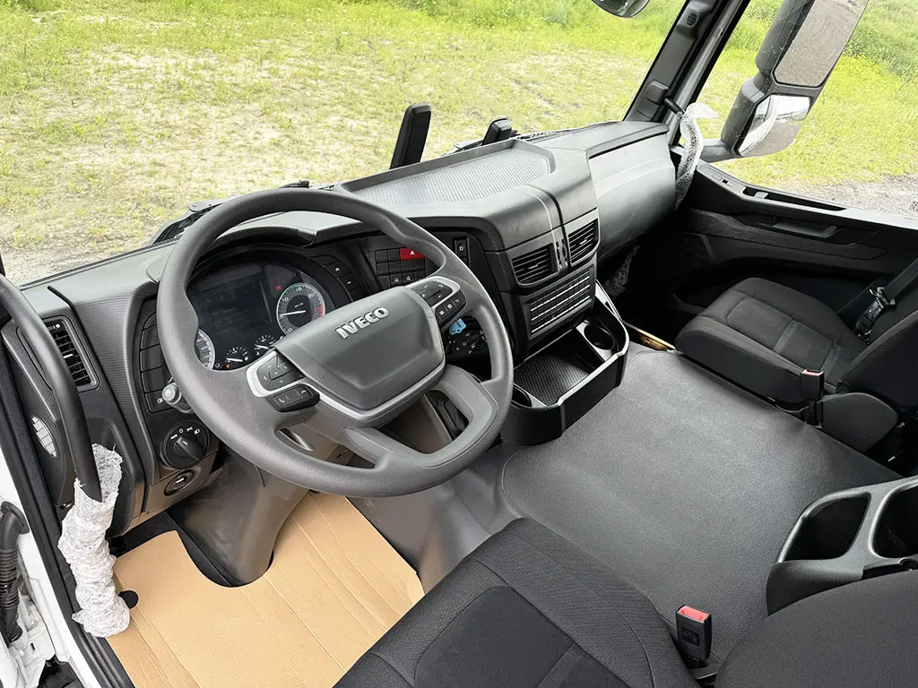 Iveco T-Way AT380T47WH AT Tarpaulin/Canvas Body Truck 6x6 8