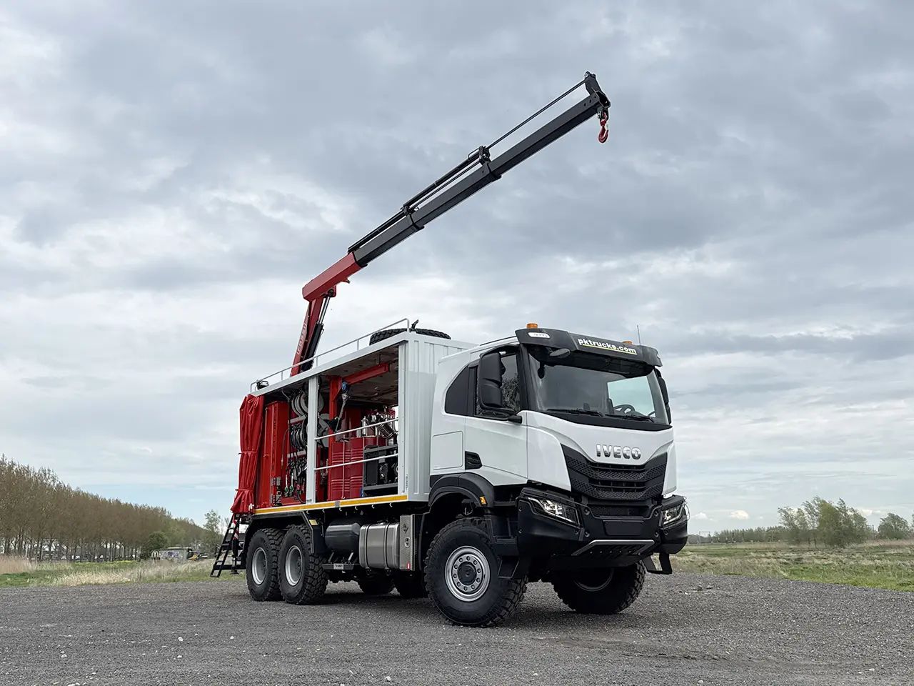 Iveco T-Way AT380T47WH AT Fassi F155.0.23 Camion atelier mobile 6x6 7