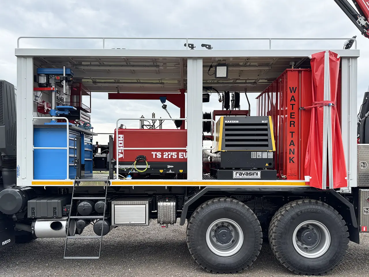 Iveco T-Way AT380T47WH AT Fassi F155.0.23 Camion atelier mobile 6x6 23