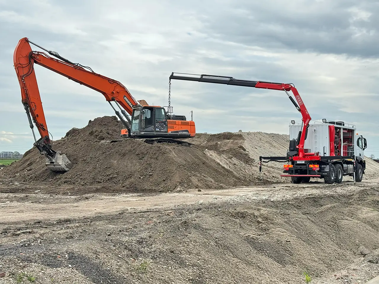 Iveco T-Way AT380T47WH AT Fassi F155.0.23 6x6 Workshop Truck 31