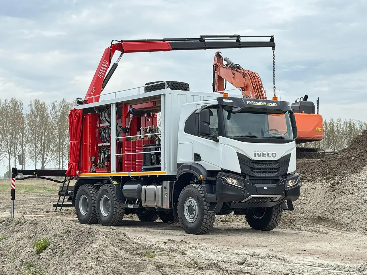 Iveco T-Way AT380T47WH AT Fassi F155.0.23 Camion atelier mobile 6x6 32