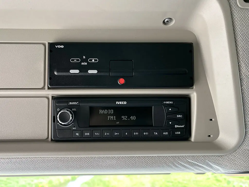 Iveco T-Way AT380T47WH AT Fassi F335A.2.24 6x6 Crane Truck 11