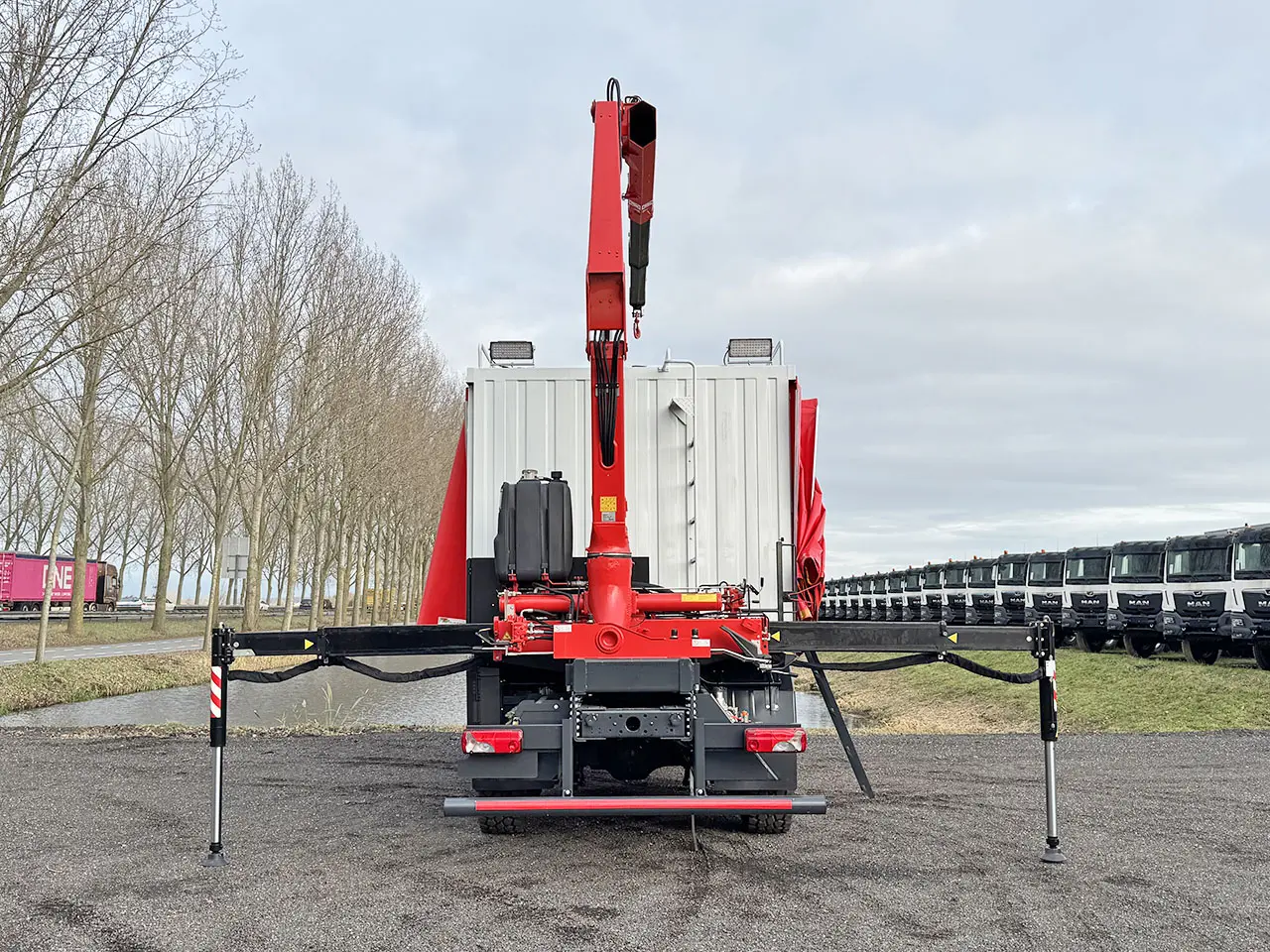 Iveco T-Way AT380T47WH Fassi F155A.0.22 Workshop Truck 6x6 9