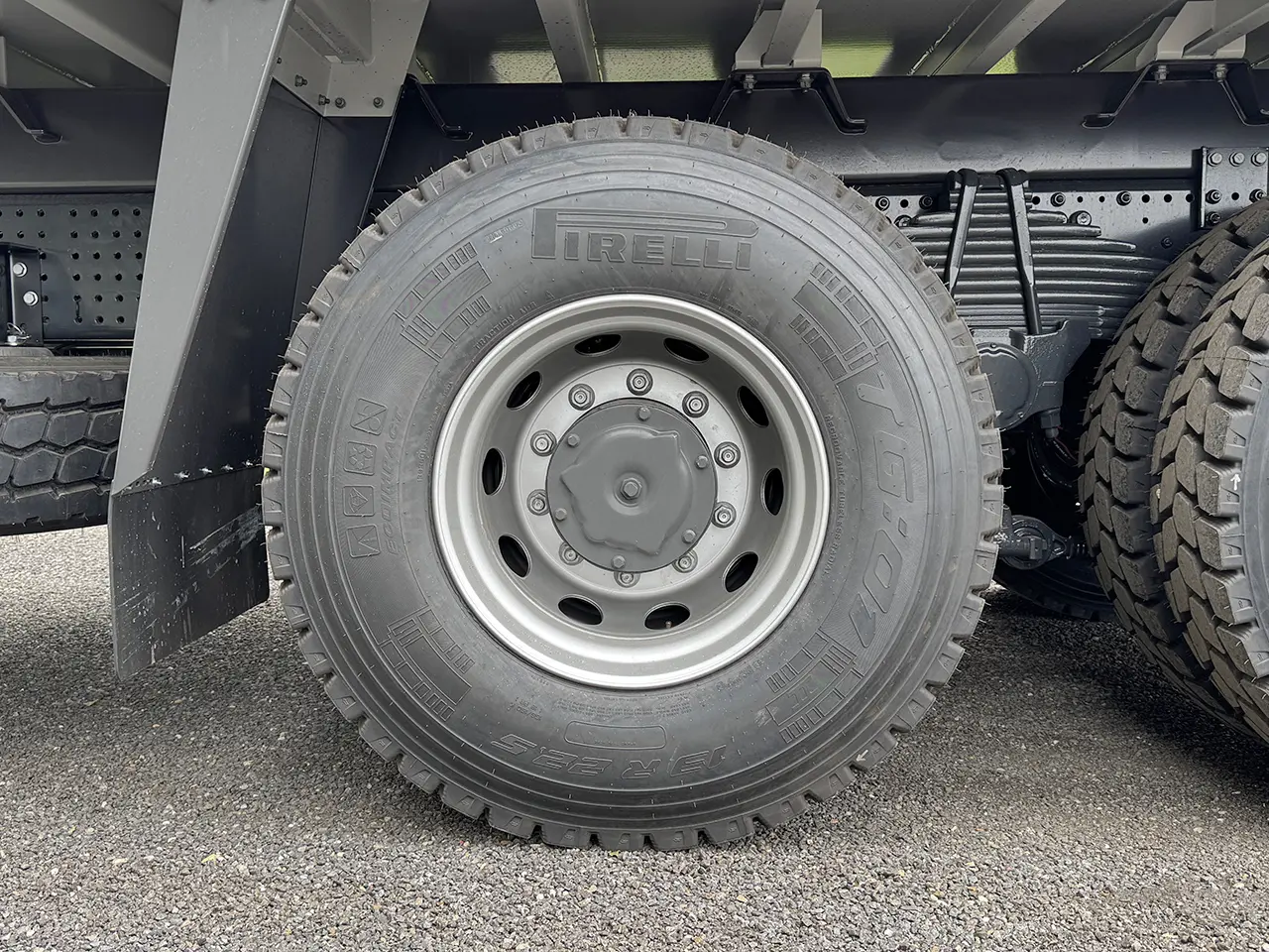 Iveco T-Way AT410T43H Caisse fermée 8x4 16