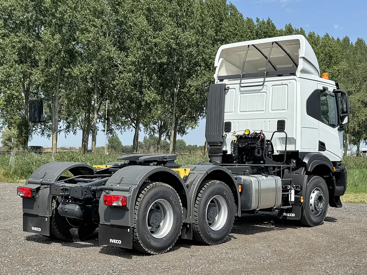 Iveco T-Way AT720T43TH Tractor Head 6x4 2