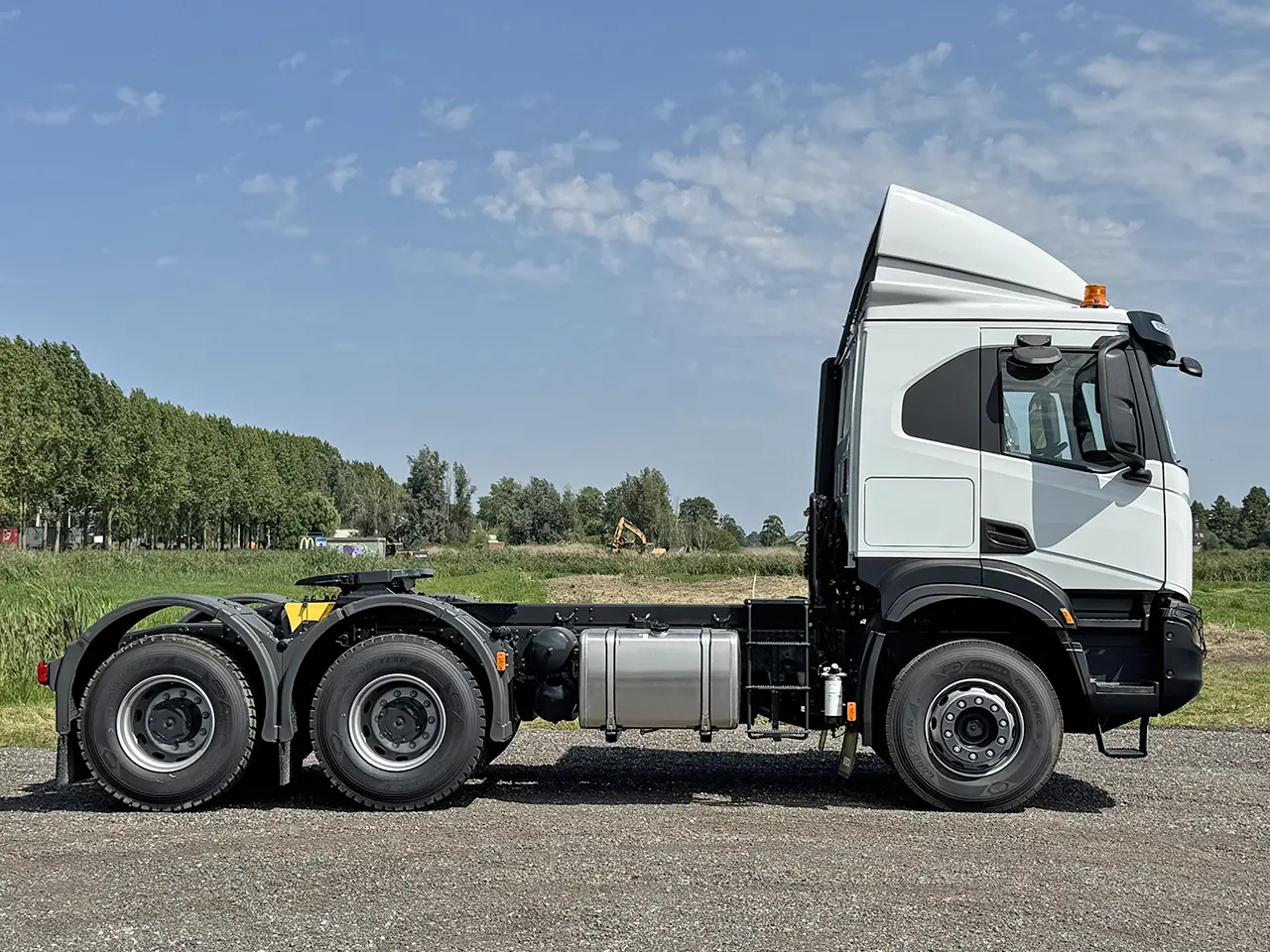 Iveco T-Way AT720T43TH 6x4 Tractor Head 5