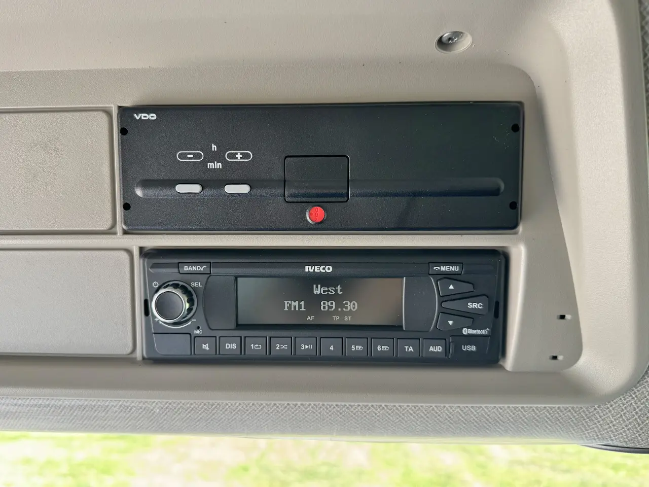 Iveco T-Way AT720T43TH 6x4 Tractor Head 12