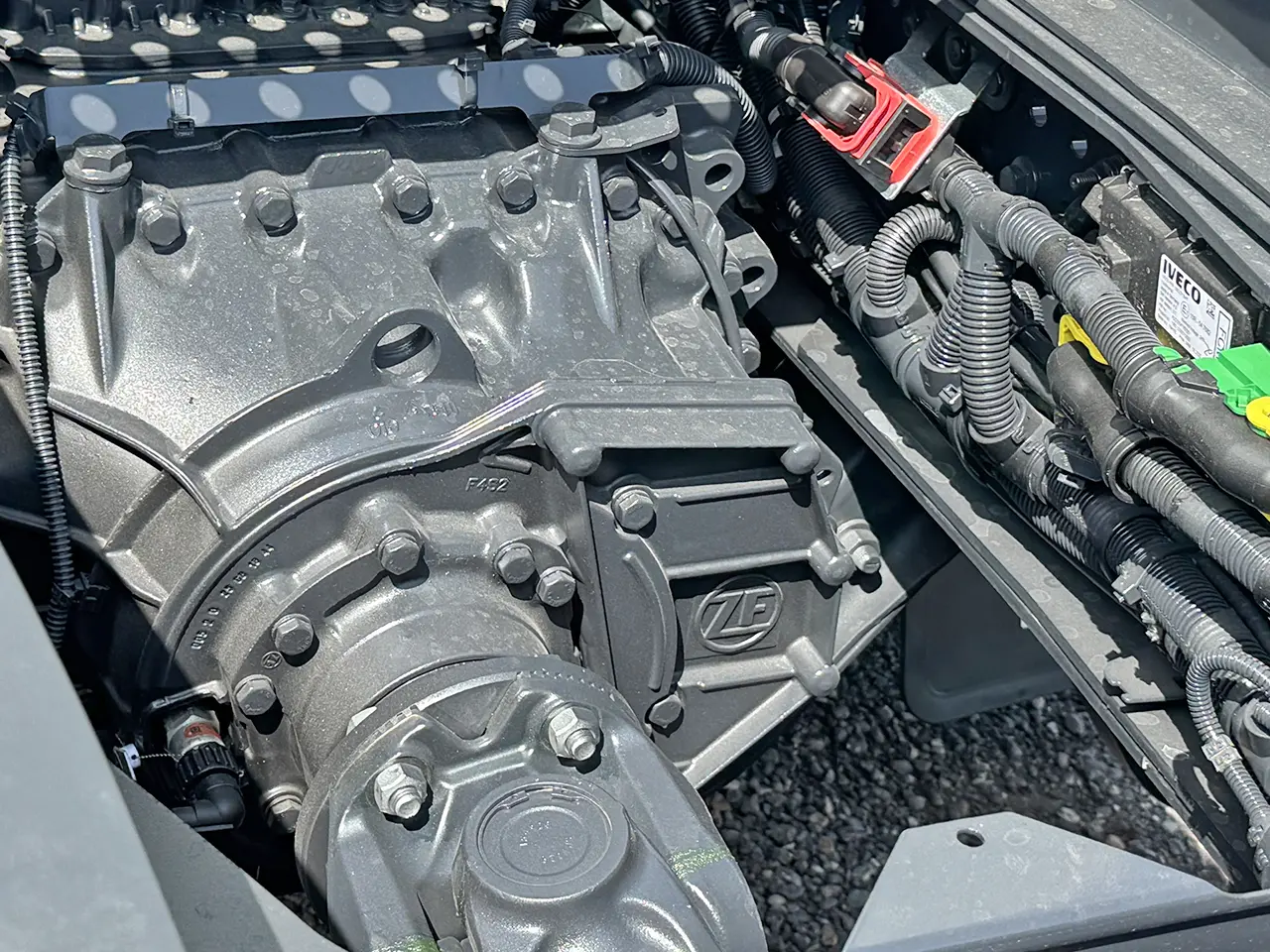 Iveco T-Way AT720T43TH 6x4 Tractor Head 13