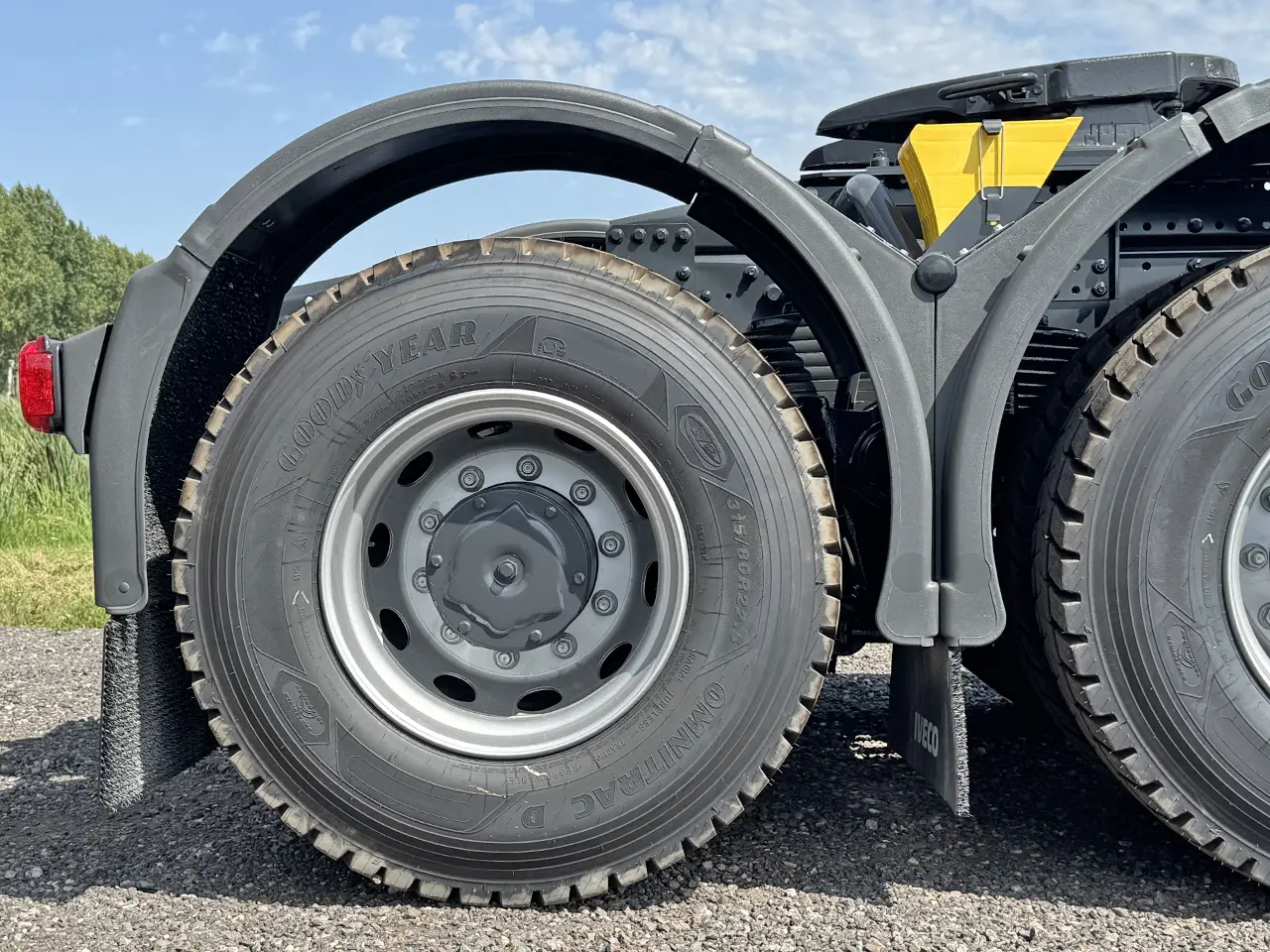 Iveco T-Way AT720T43TH Tractor Head 6x4 14